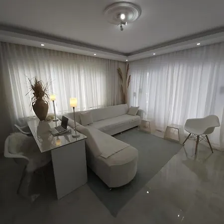 Pretty Bright And White In Alanya Turkey Apartment Camyolu